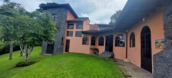 Se alquila hermosa casa en San Ramón de Tres Ríos