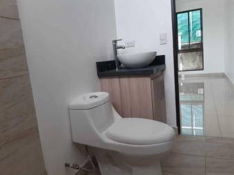 Se alquila espaciosa apartamento moderno en Pozos de Santa Ana 22-2758