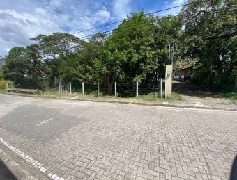 Se vende lote en Escazu centro frente a calle publica 23-3294