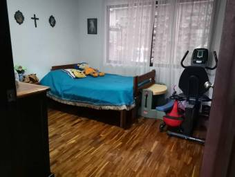 Se alquila espaciosa casa en San Rafael Escazu 23-2971