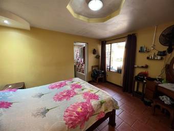 Se vende espaciosa casa excelente ubicacion en Merecedes Norte 23-2289