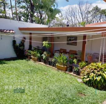 Se vende casa en zona de alta plusvalía, en Alajuela, La Tropicana. 