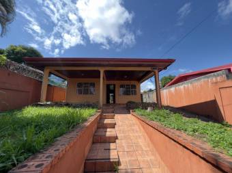 Venta de casa ubicada en Alajuela, Orotina