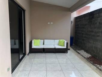 Se vende casa para inversion  en Alajuela Centro 23-1111