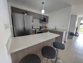 Se vende casa moderna en San Pablo de Heredia 23-3303