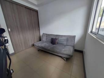 Se vende casa moderna en San Pablo de Heredia 23-3303