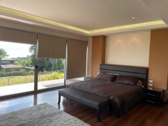 Espectacular Casa en San Rafael de Heredia en Venta. CG-23-3410