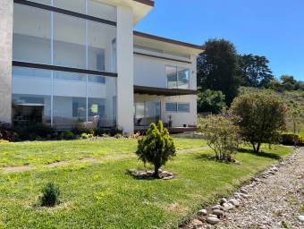 Espectacular Casa en San Rafael de Heredia en Venta. CG-23-3410