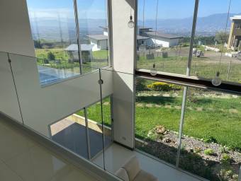 Espectacular Casa en San Rafael de Heredia en Venta. CG-23-3410