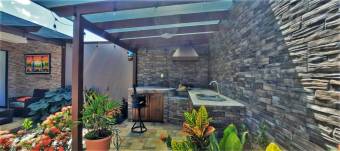 Se alquila casa con preciosa terraza BBQ en la guacima Alajuela 23-3417