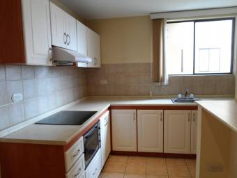 Se alquila apartamento en primera planta en Rhormoser 23-3396