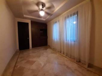 Se vende lujosa Mansion en la zona mas exclusiva de Santa Ana 23-3367