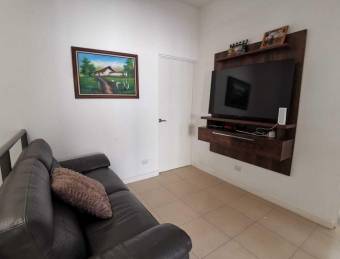 Se vende casa moderna en Brasil de Santa Ana 23-2910