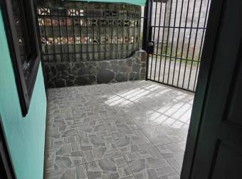 Vendo linda casa en bloc 60 millones MERCEDES SUR HEREDIA