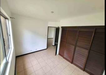 Se alquila espacios apartamento con patio en pozos de Santa Ana 23-3446