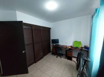 Se alquila espacios apartamento con patio en pozos de Santa Ana 23-3446