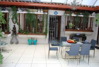 Casa en Venta en Garita, Alajuela. RAH 23-3393