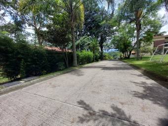 Excelente Lote Plano en Residencial de HESantoDomingo en Venta. CG-23-378