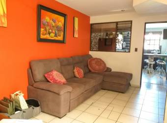 VENTA DE CASA EN CONDOMINIO TOTALMENTE AMUEBLADA, HEREDIA