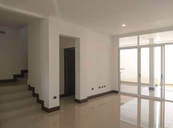 VENTA DE CASA EN CONDOMINIO EXCLUSIVO EN CURRIDABAT