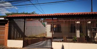 Beautiful house for rent in Alajuela, Costa Rica near airport with parking