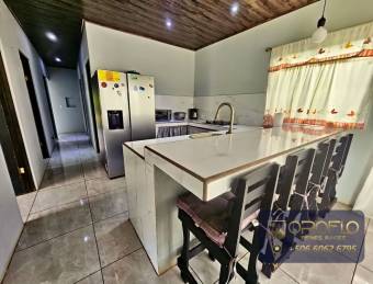 HOUSE FOR SALE FOUR BEDROOMS. GRECIA, ALAJUELA #20308lm