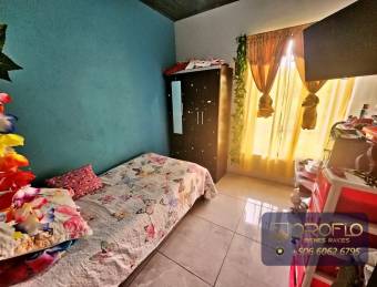 CASA EN VENTA DE CUATRO DORMITORIOS.  GRECIA, ALAJUELA #20308lm