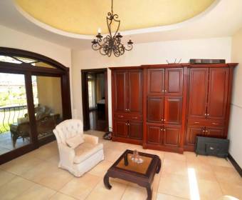 House for sale in Hacienda Los Reyes City