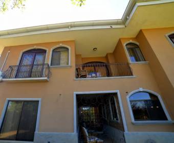 House for sale in Hacienda Los Reyes City