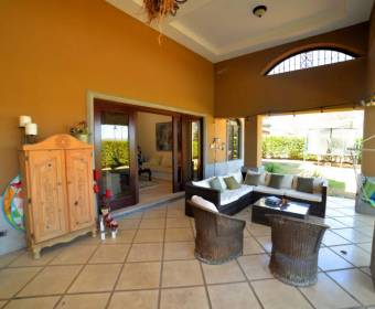 House for sale in Hacienda Los Reyes City