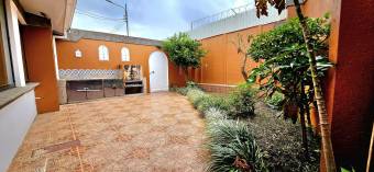 House for sale in San Pedro Montes de Oca. By the UCR