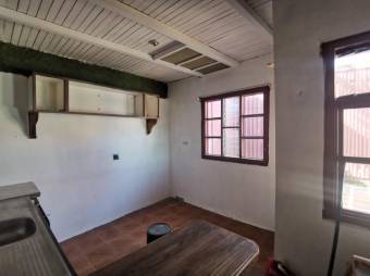 Se vende propiedad con 7 apartamentos en La Trinidad de Moravia 23-2008