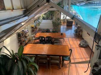 Se vende amplio edificio de 3 plantas en San Francisco 2 Ríos de San José 24-542