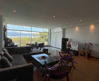 Apartamento a la venta en Escazú