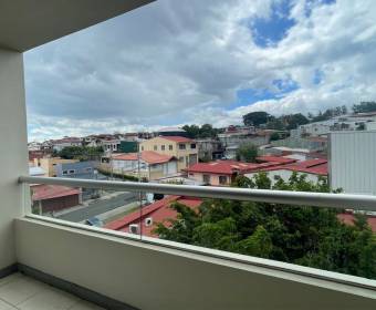 Apartamento a la venta en Barreal de Heredia. (Bien adjudicado bancario)