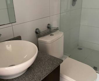 Apartamento a la venta en Barreal de Heredia. (Bien adjudicado bancario)