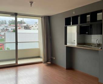 Apartamento a la venta en Barreal de Heredia. (Bien adjudicado bancario)