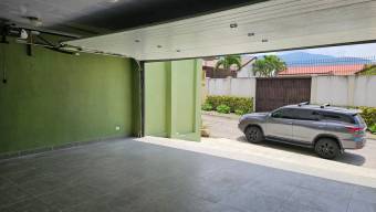 Se vende moderna y espaciosa casa a estrenar en Santa Ana de San José 24-1407