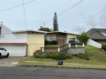 Se vende espaciosa casa con amplio patio en 