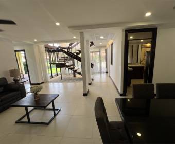 House for sale in Don Antonio condominium in San Rafael de Alajuela.