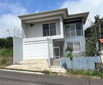 House for sale in San Ramón, Alajuela. Bank foreclosed property.