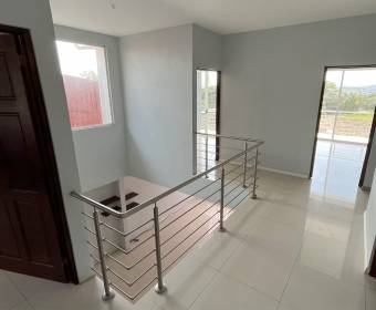 House for sale in San Ramón, Alajuela. Bank foreclosed property.