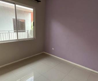 House for sale in San Ramón, Alajuela. Bank foreclosed property.