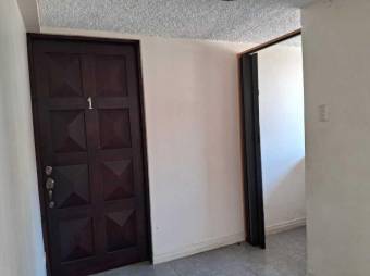 Se vende amplia propiedad con 5 apartamentos en Mata Redonda de San José 24-1679 