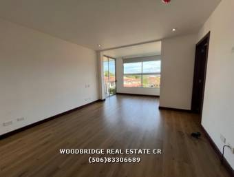 Escazu apartamento alquiler $2.000 o venta $320.000