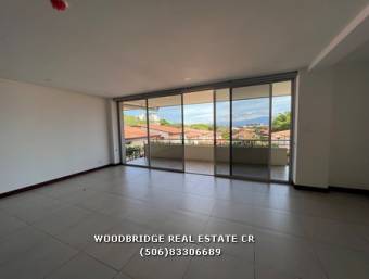 Escazu apartamento alquiler $2.000 o venta $320.000