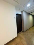 Se vende moderno y espacioso apartamento en torre de Merced en San José 24-622