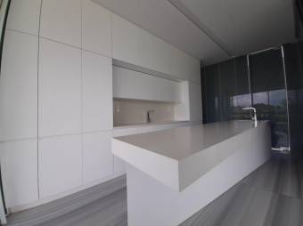 Se vende moderna y lujosa casa a estrenar con piscina en condominio de Santa Ana 23-27