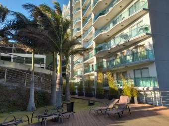 Se vende moderna y espacioso apartamento en condominio de Rohrmoser 23-2203