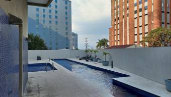 Se vende espacioso apartamento en condominio de Hospital en San José 24-1447